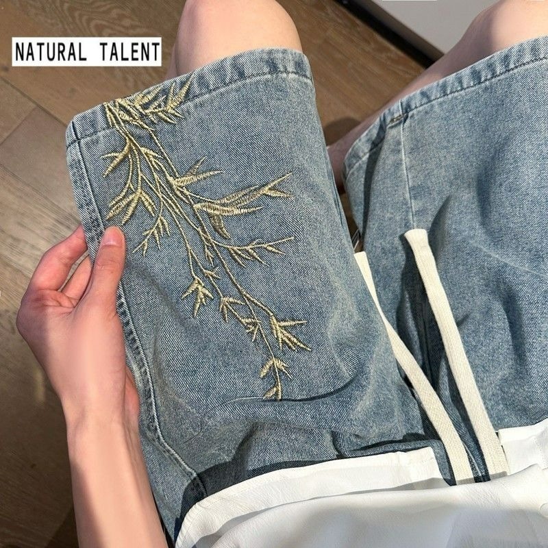 Street Fashion Plus Size - Pantalones Capri Vaqueros Bordados Estilo Chino