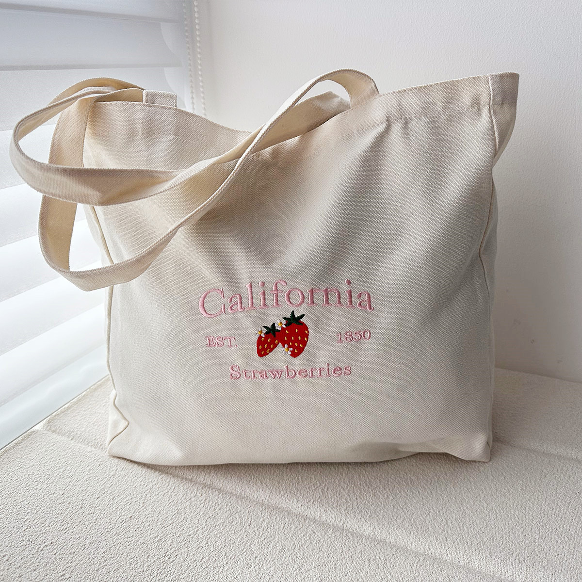Bolso de mano con bordado Vint - Street Fashion California reseña y precio